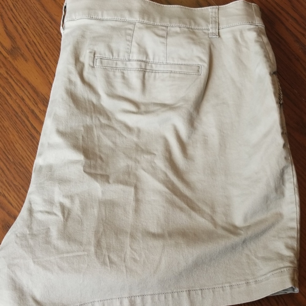 Girlfriend Shorts
